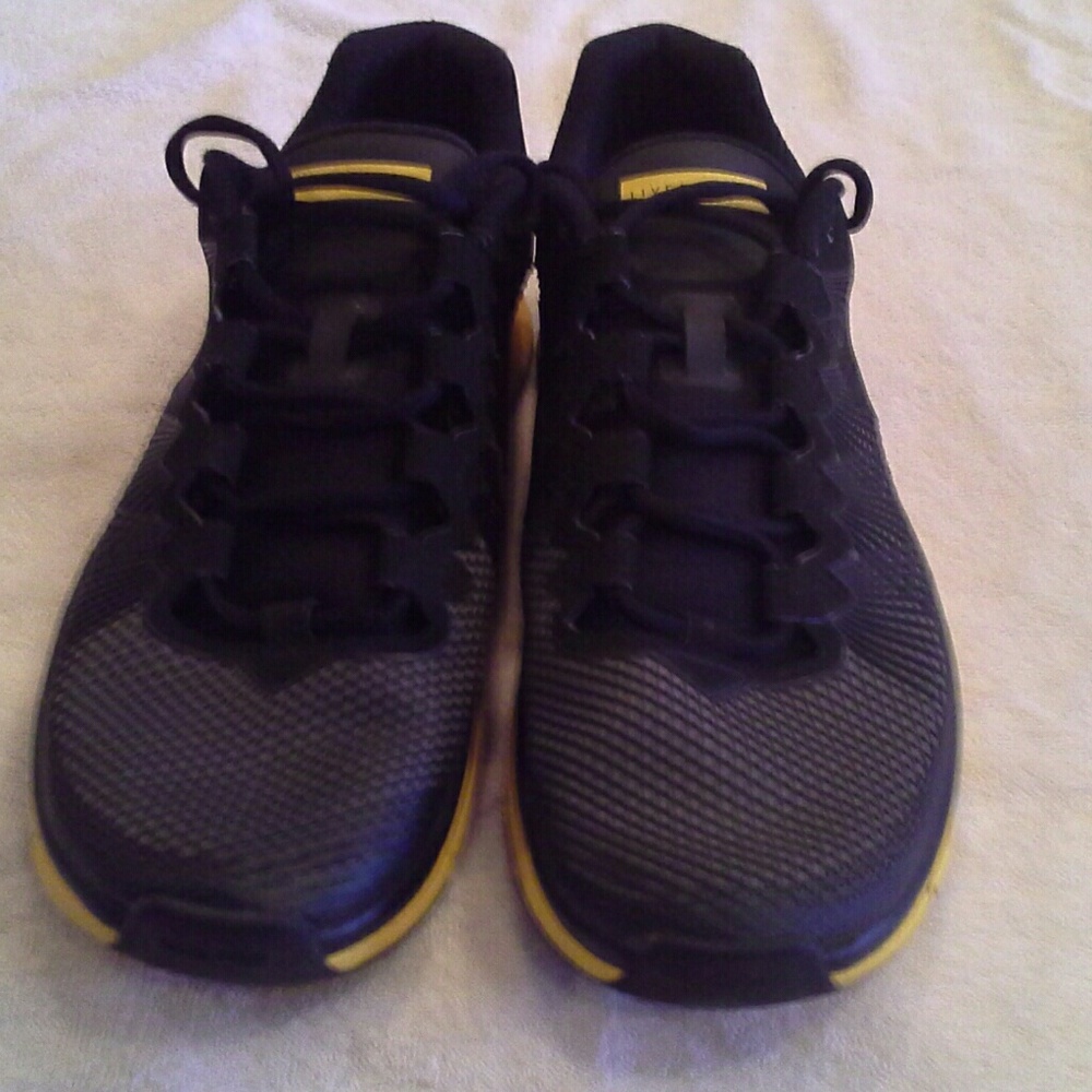 NIKE FREE LIVESTRONG 3.0